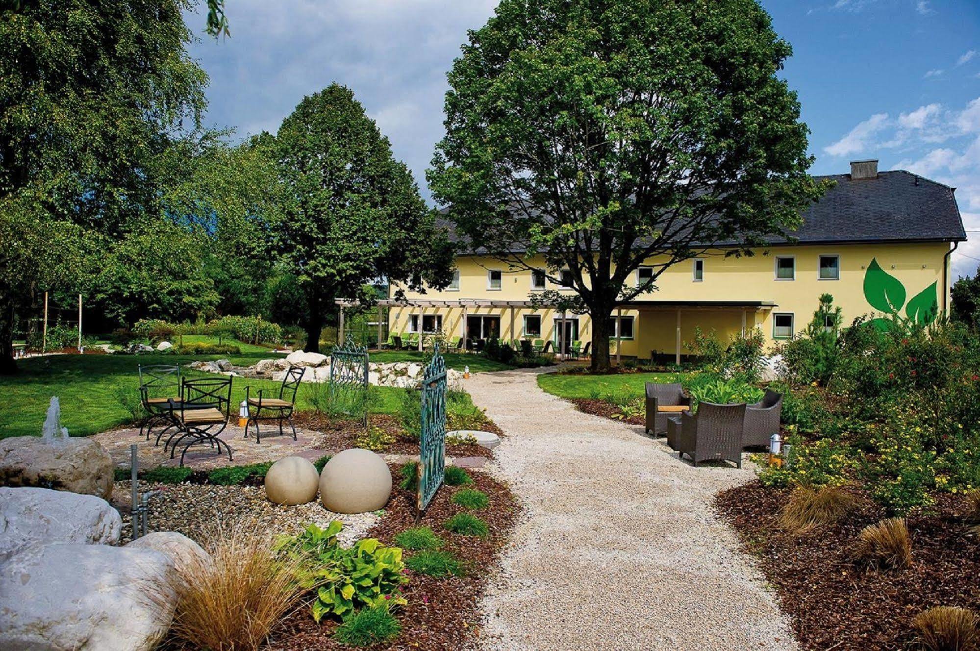 Hotel Sonnenhof Timelkam Luaran gambar