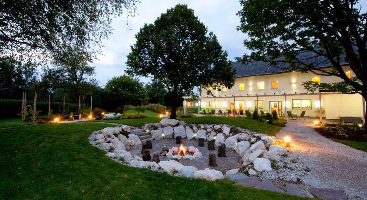 Hotel Sonnenhof Timelkam Luaran gambar