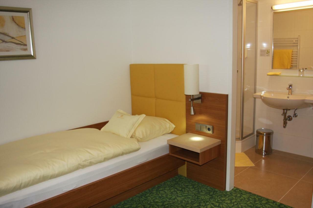 Hotel Sonnenhof Timelkam Luaran gambar